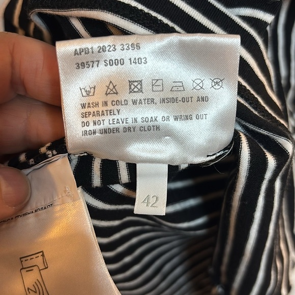 EUC PRADA Stripe Three-Quarter Sleeve Jersey Top women’s black & white size 42/6 - Picture 6 of 10